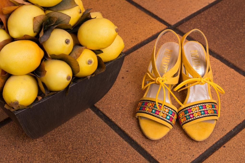 moda zapatos amarillos originales tallas grandes