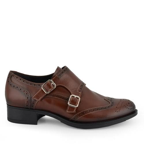 zapato clásico de mujer estilo mocasín en marrón calzado exclusivo para mujer valladolid